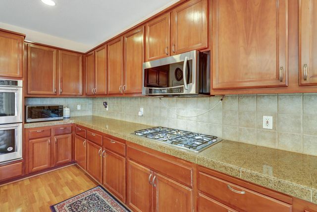 4879 Darlington Ln, Sacramento, CA 95835