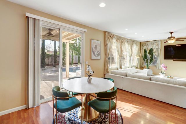 4879 Darlington Ln, Sacramento, CA 95835