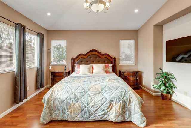 4879 Darlington Ln, Sacramento, CA 95835