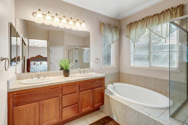 4879 Darlington Ln, Sacramento, CA 95835