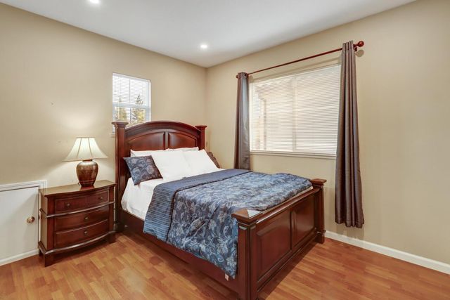 4879 Darlington Ln, Sacramento, CA 95835