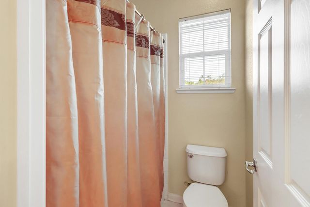 4879 Darlington Ln, Sacramento, CA 95835