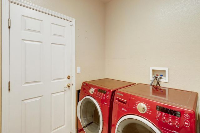 4879 Darlington Ln, Sacramento, CA 95835