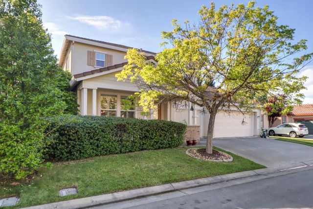 4879 Darlington Ln, Sacramento, CA 95835