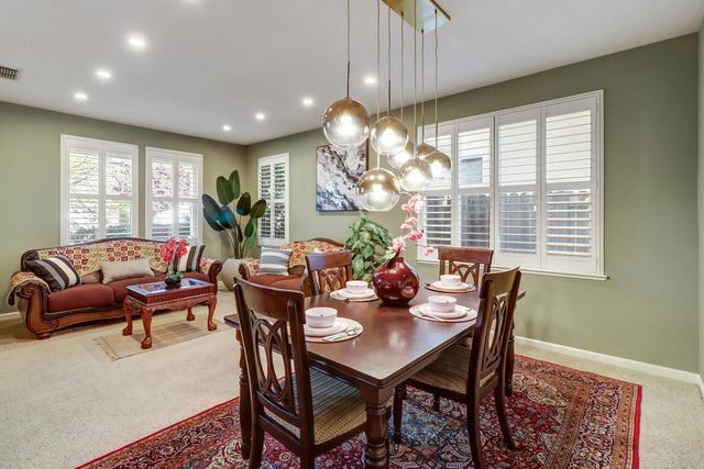 4879 Darlington Ln, Sacramento, CA 95835