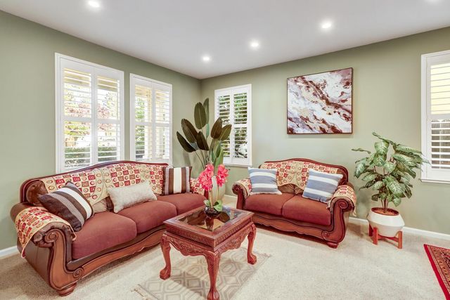 4879 Darlington Ln, Sacramento, CA 95835