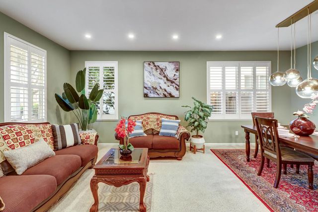 4879 Darlington Ln, Sacramento, CA 95835