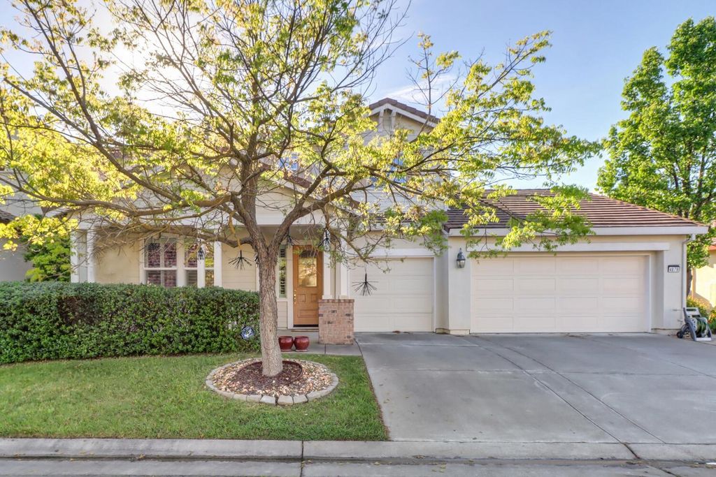 4879 Darlington Ln, Sacramento, CA 95835