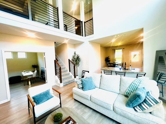 1041 Garden Sun Drive, Bellville, TX 77418