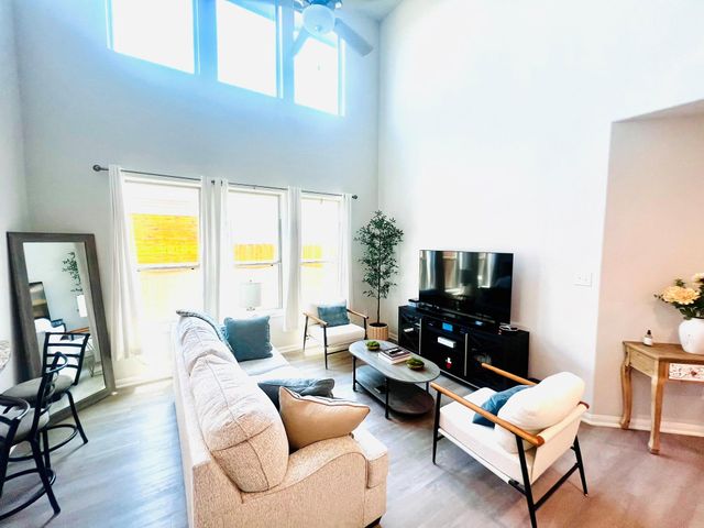 1041 Garden Sun Drive, Bellville, TX 77418
