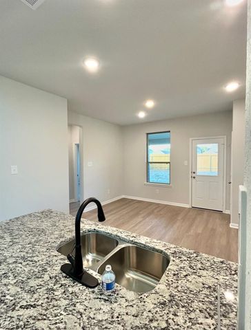 1041 Garden Sun Drive, Bellville, TX 77418
