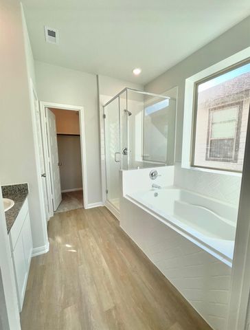 1041 Garden Sun Drive, Bellville, TX 77418