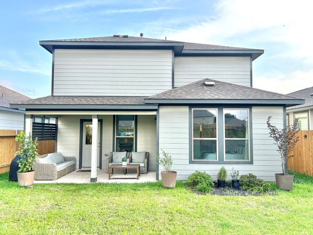 1041 Garden Sun Drive, Bellville, TX 77418