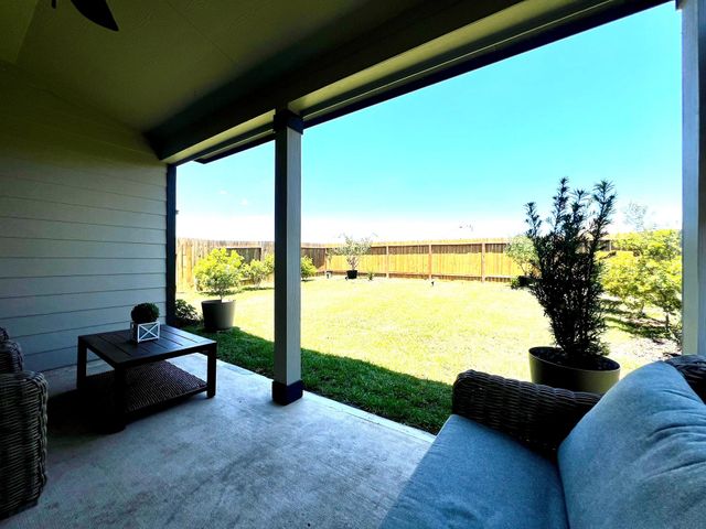 1041 Garden Sun Drive, Bellville, TX 77418