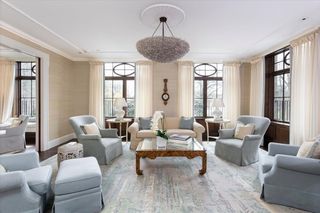 250 Boylston St 2, Boston, MA 02116