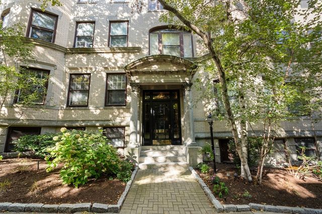 140 Fuller Street 3, Brookline, MA 02446