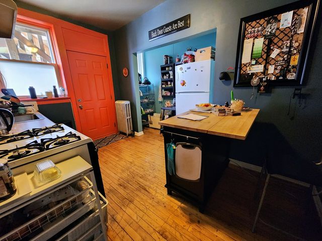 2218 N Saint Louis Avenue 2, Chicago, IL 60647