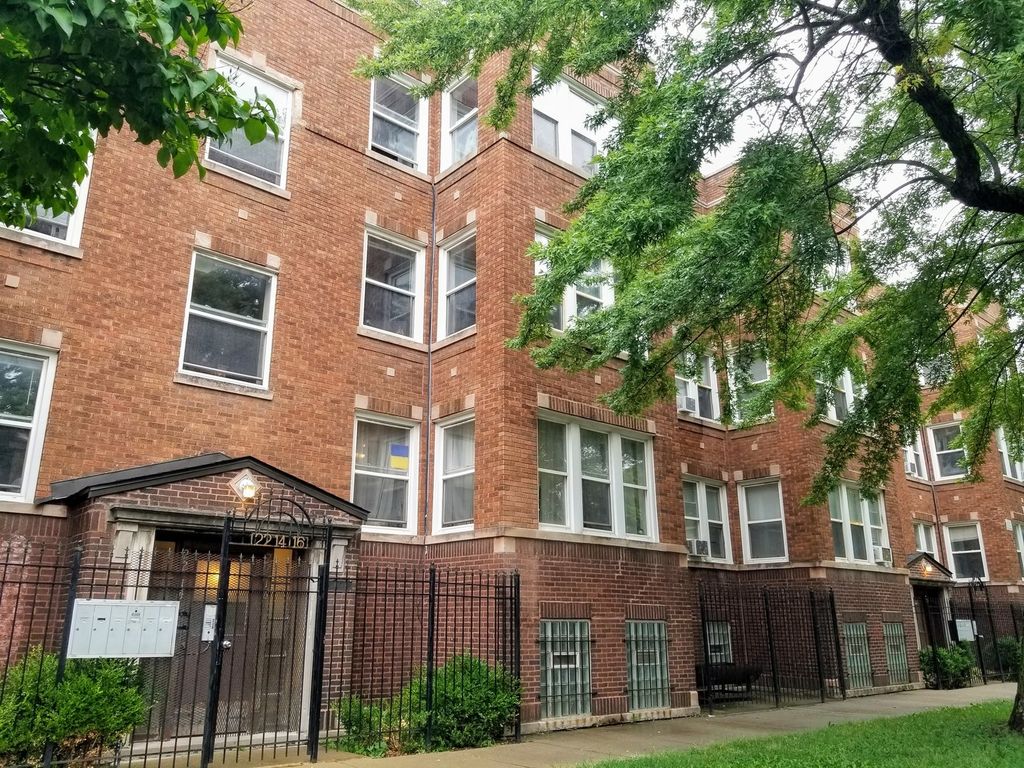 2218 N Saint Louis Avenue 2, Chicago, IL 60647