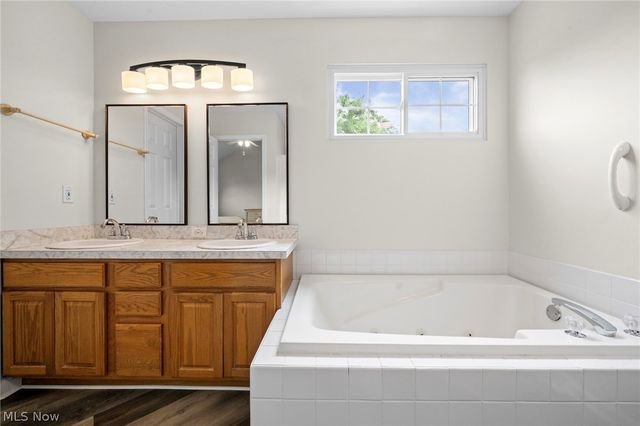 17118 Woodlawn Court, Strongsville, OH 44149