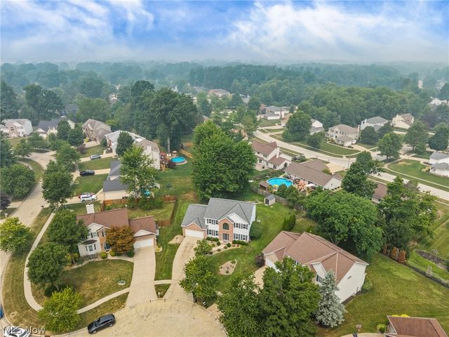 17118 Woodlawn Court, Strongsville, OH 44149