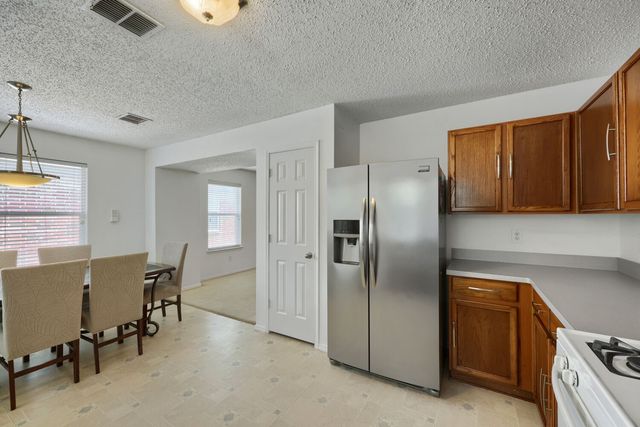 903 Hems Lane, Arlington, TX 76001