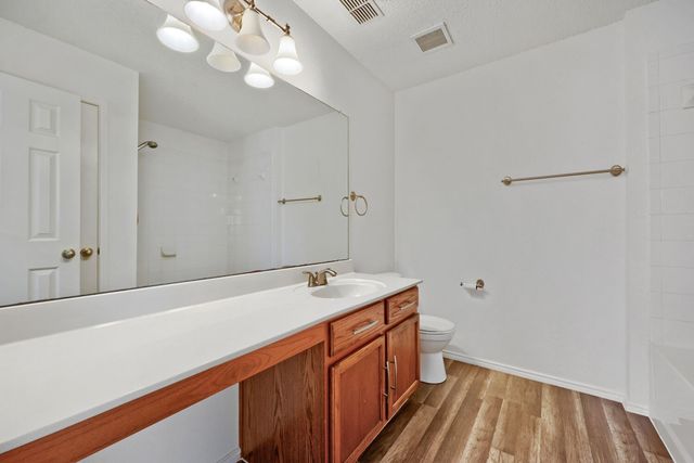 903 Hems Lane, Arlington, TX 76001