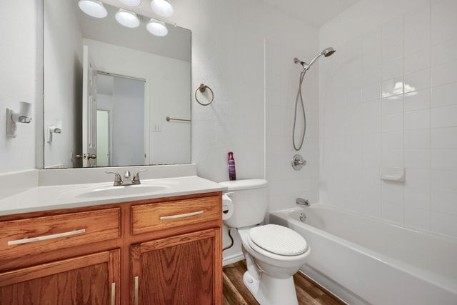 903 Hems Lane, Arlington, TX 76001