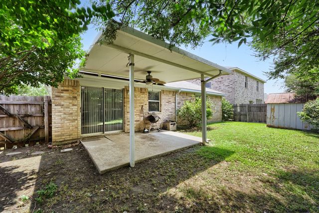 903 Hems Lane, Arlington, TX 76001