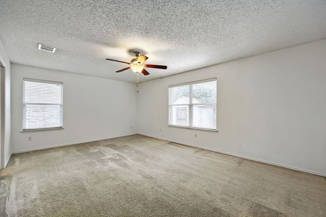 903 Hems Lane, Arlington, TX 76001