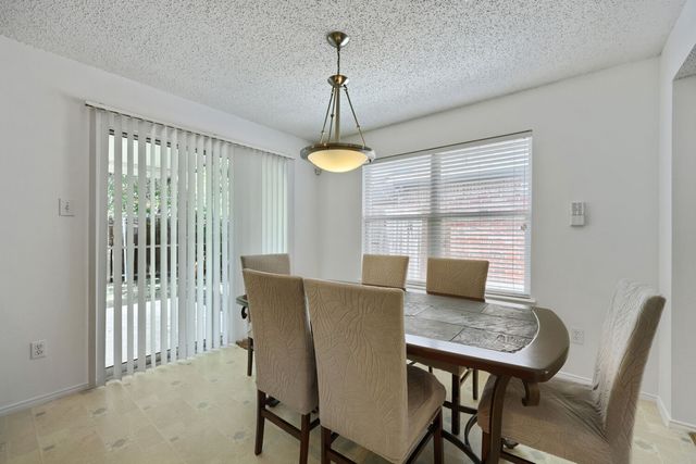 903 Hems Lane, Arlington, TX 76001