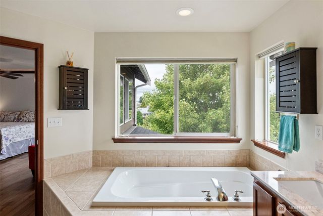 16815 134th Avenue Ct E, Puyallup, WA 98374