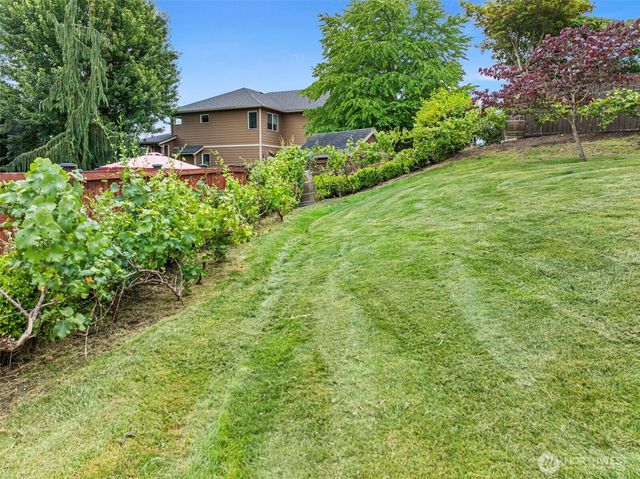 16815 134th Avenue Ct E, Puyallup, WA 98374