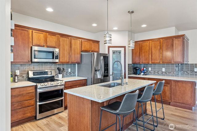 16815 134th Avenue Ct E, Puyallup, WA 98374