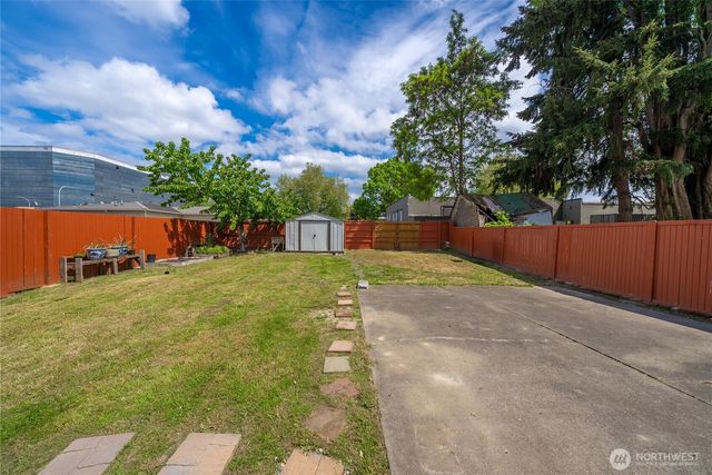 516 Pelly Avenue N, Renton, WA 98057