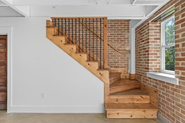 1420 Fm 1960, Dayton, TX 77535