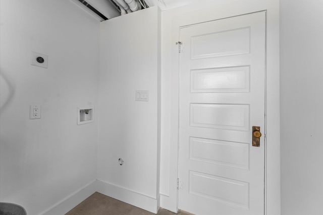 1420 Fm 1960, Dayton, TX 77535