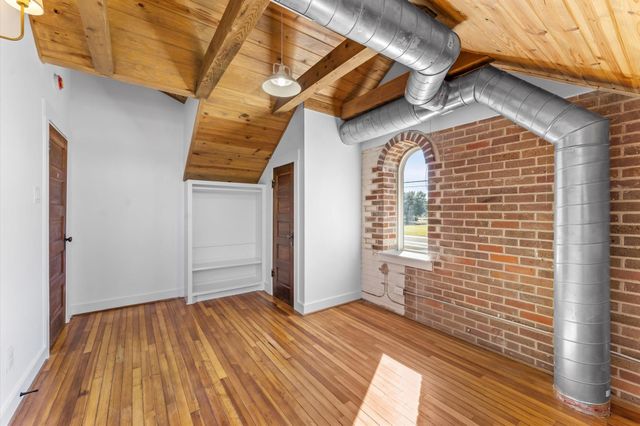 1420 Fm 1960, Dayton, TX 77535