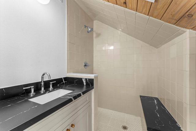 1420 Fm 1960, Dayton, TX 77535