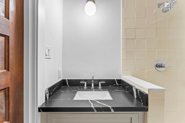 1420 Fm 1960, Dayton, TX 77535