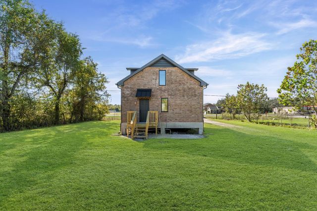 1420 Fm 1960, Dayton, TX 77535