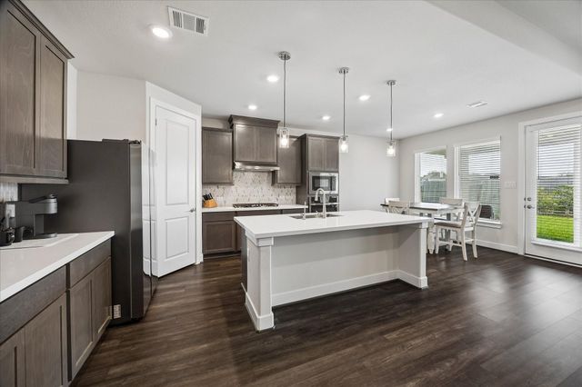 2212 Clements Shore Lane, La Porte, TX 77571