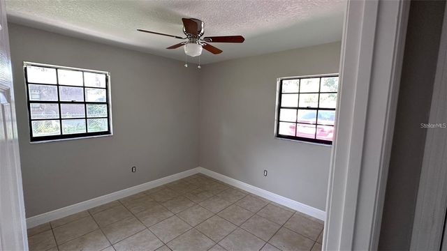 210 N LONE OAK DRIVE 1, Leesburg, FL 34748