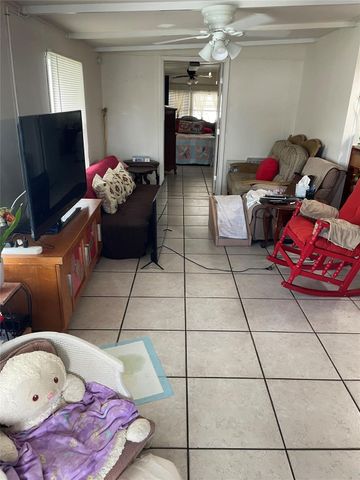 8620 SW 22nd Street, Davie, FL 33324