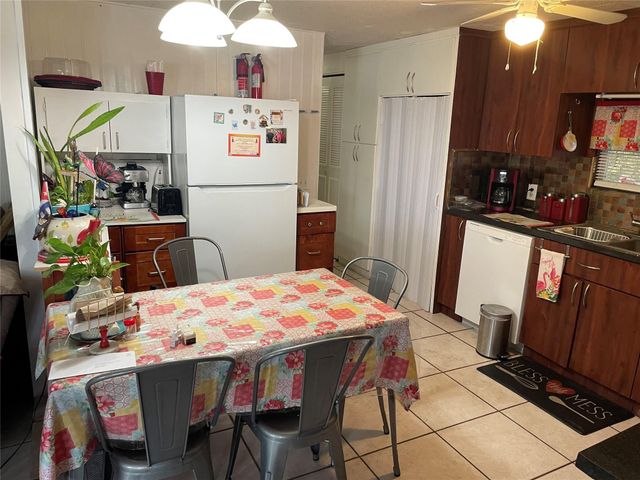 8620 SW 22nd Street, Davie, FL 33324