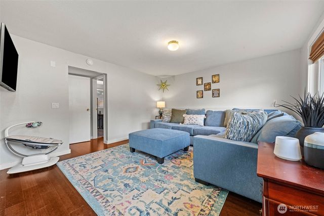 34408 27th Avenue SW, Federal Way, WA 98023