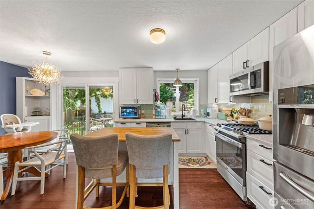 34408 27th Avenue SW, Federal Way, WA 98023