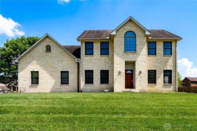 306 Pauly Drive, Englewood, OH 45315