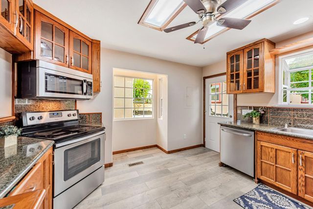 2468 Hidden Lane, Hayward, CA 94541