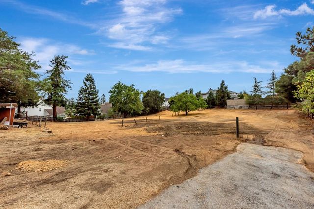 2468 Hidden Lane, Hayward, CA 94541