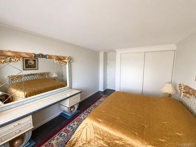 26910 Grand Central Parkway 8F, Floral Park, NY 11005